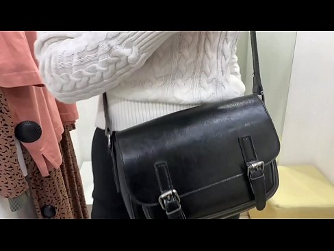 ❤️ Masturbação pública da jovem cadela FeralBerry com um dildo no provador Porno vídeo em porno pt.xxxner.ru ❌