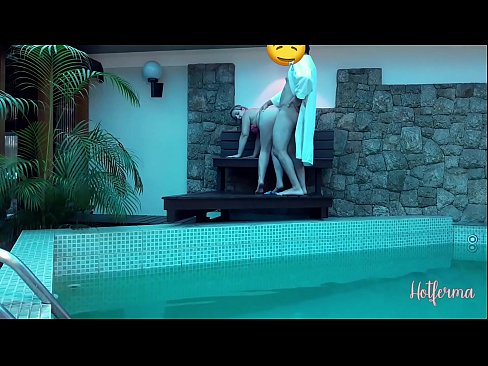❤️ Chefe convida criada para a piscina, mas não conseguiu resistir a um Porno vídeo em porno pt.xxxner.ru ❌